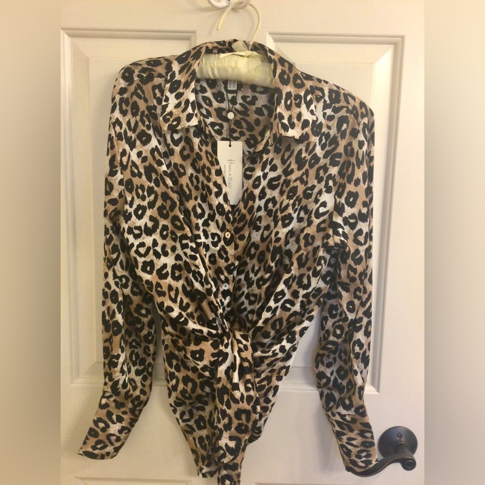 BNWT Haver & Blair leopard print blouse